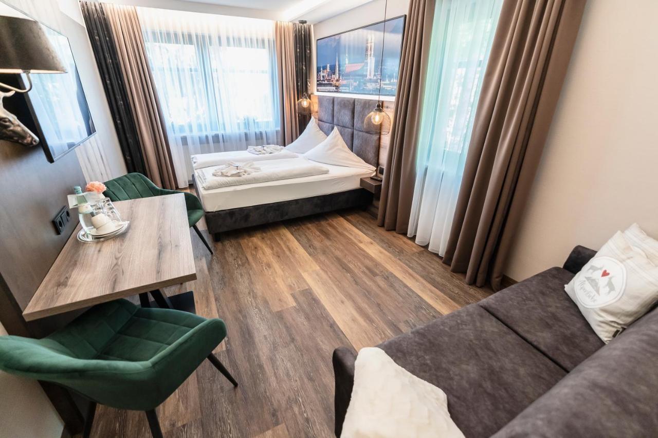Demas Garni Hotel